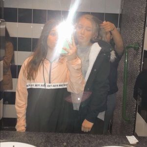 Meet your Posher, Kayla